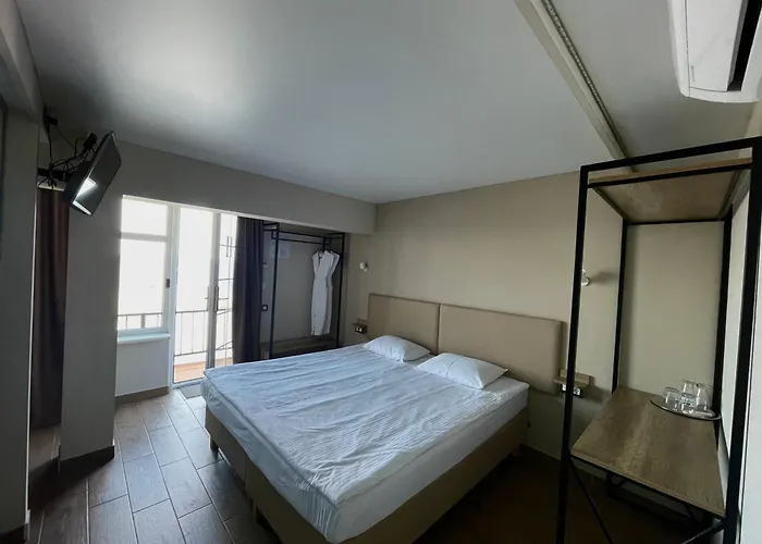 Boutique Dacha Lanzheron Hotel 3*